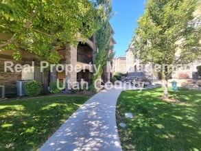 Building Photo - 518 S 2150 W