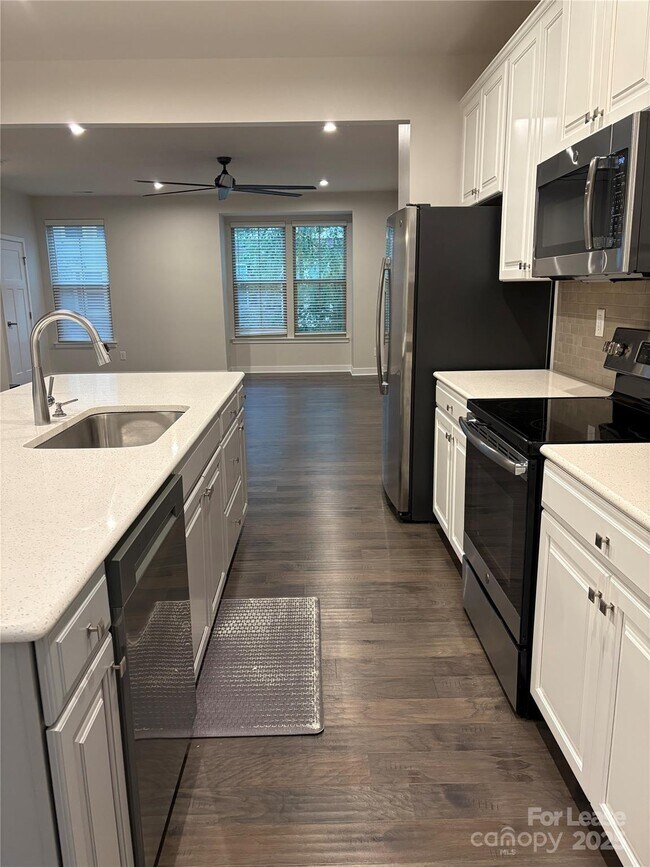 Foto del edificio - 1708 Town Oak Ln