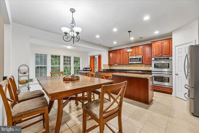 Foto del edificio - 9529 Mountwood Dr