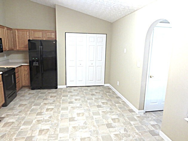 Foto del edificio - 5248 Gobel Dr