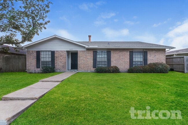 Building Photo - 6127 Larchbrook Dr