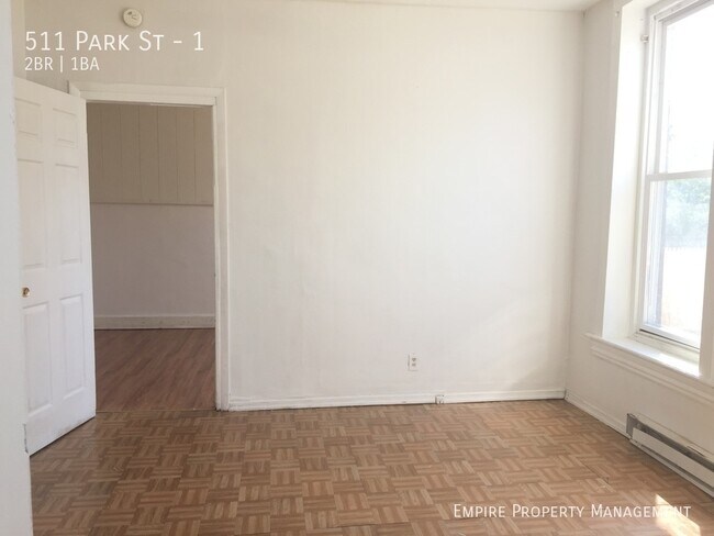 Building Photo - 1st Floor: 1st Floor 2-Bedroom/1-Bathroom ...