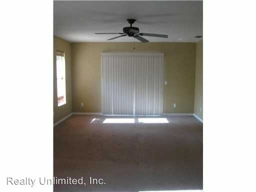 Foto del edificio - 3 br, 2 bath House - 1010 SW Alcantarra Blvd.