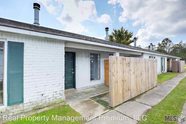 Building Photo - 2 br, 2 bath House - 2631 Manchester Drive #3
