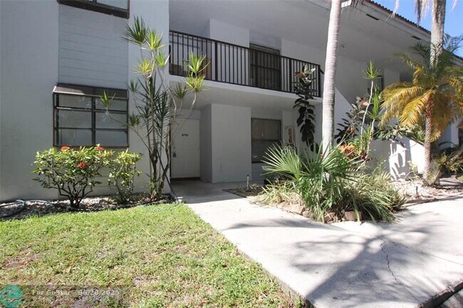 Foto del edificio - 8795 NW 35th St