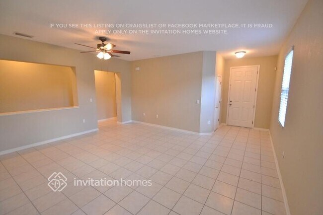 Foto del edificio - 6870 Lake Eaglebrooke Dr