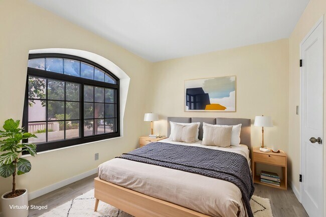 Foto del edificio - 8105 Redlands St