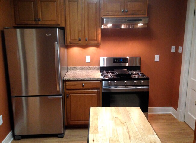 Building Photo - 180 Claremont Ave