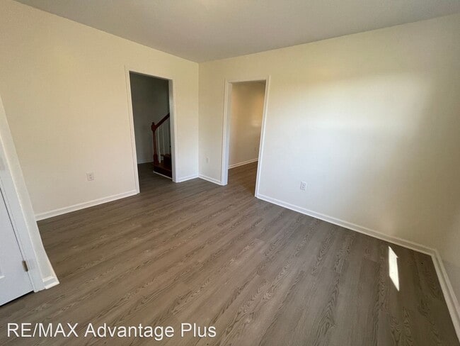 Building Photo - 3 br, 1 bath House - 5590 Back Hampden Syd...