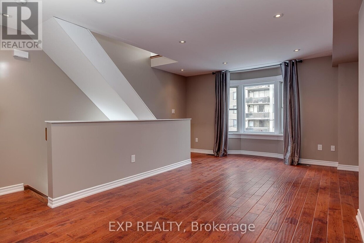 Photo principale - 43 Springhurst Ave