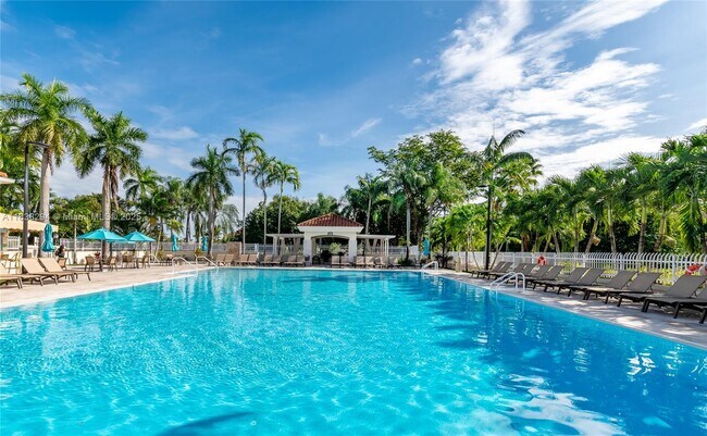 Foto del edificio - 4725 NW 103rd Ct