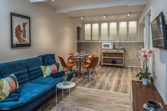 Building Photo - 1 br, 1 bath House - 3767B International A...