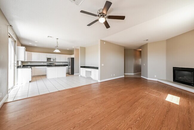 Foto del edificio - 1071 Will Jay Ln