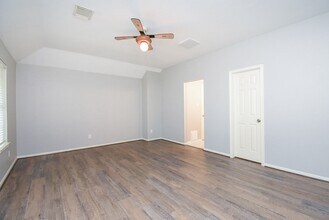 Building Photo - 51 Rivercoach Ln