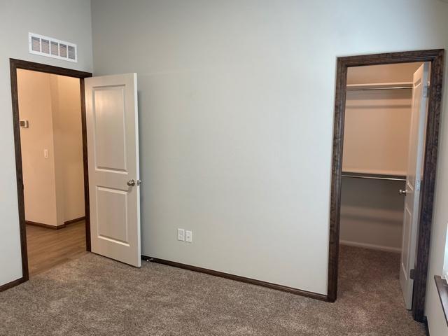 Foto del edificio - 2428 Northcreek Ln