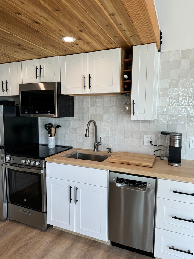 Foto del edificio - 245 Country Hills Ln