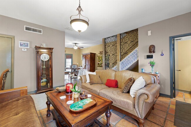 Foto del edificio - 11710 Southlake Dr