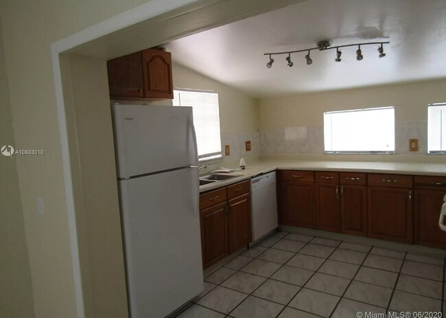 Foto del edificio - 3840 SW 31st Ct