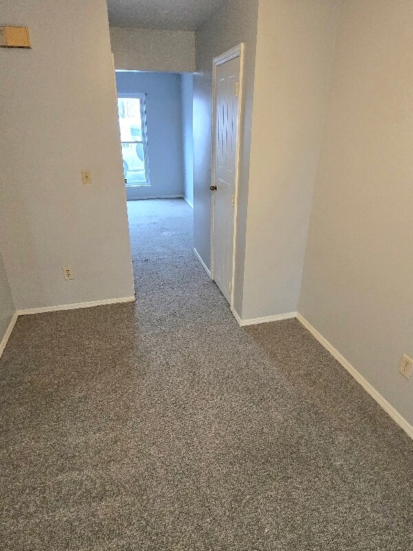 Foto del edificio - 7037 Paxton Rd