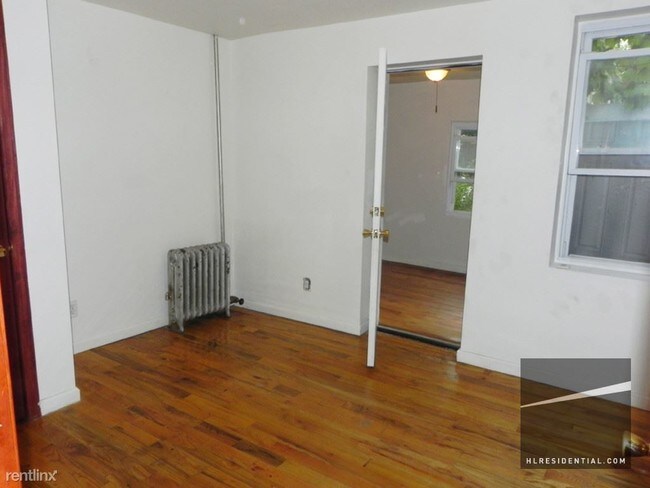 Foto del edificio - 477 Willoughby Ave