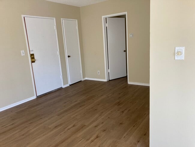 Building Photo - 11501 Ohio Ave