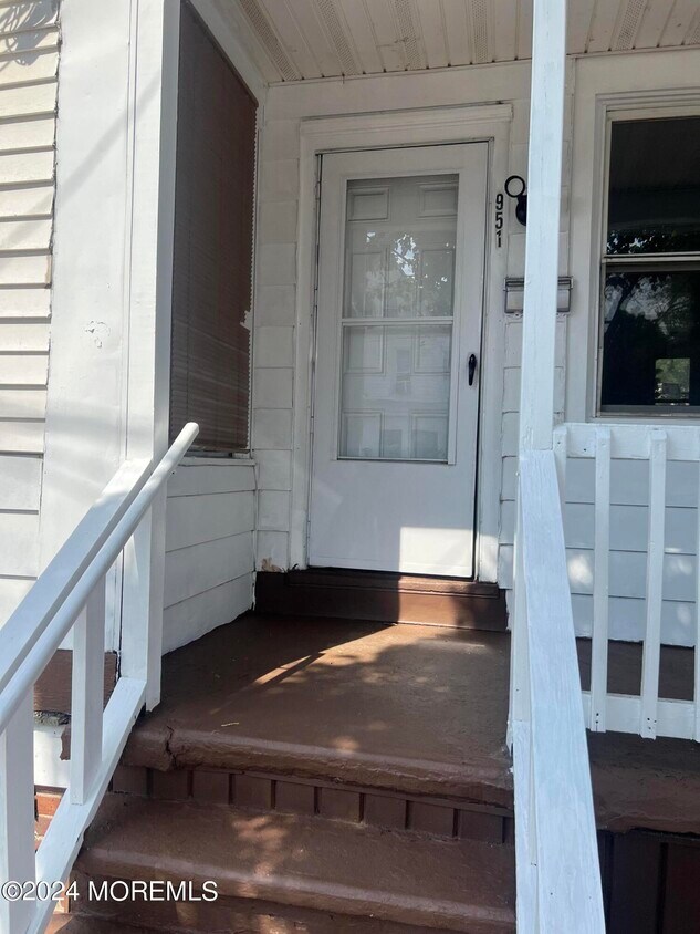 Primary Photo - 951 Beatty St