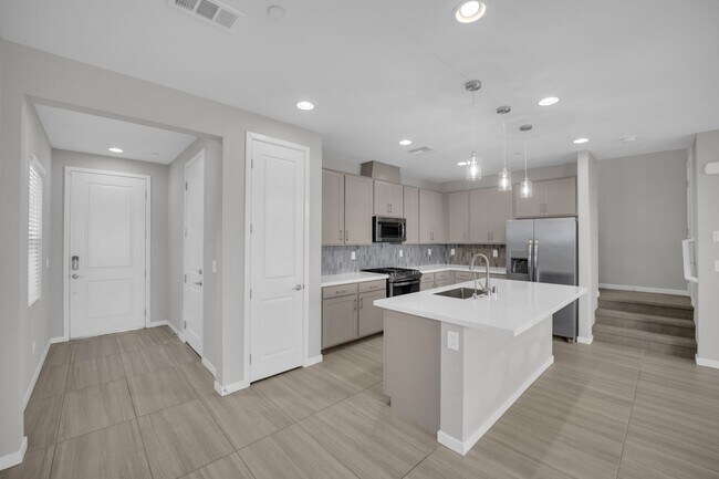 Foto del edificio - 4bedroom home in Summerlin