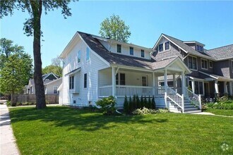 Building Photo - 203 Curry Ave