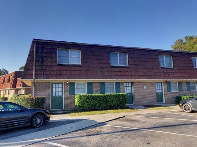 Primary Photo - Conway - 2 Bedroom / 2.5 Bathroom