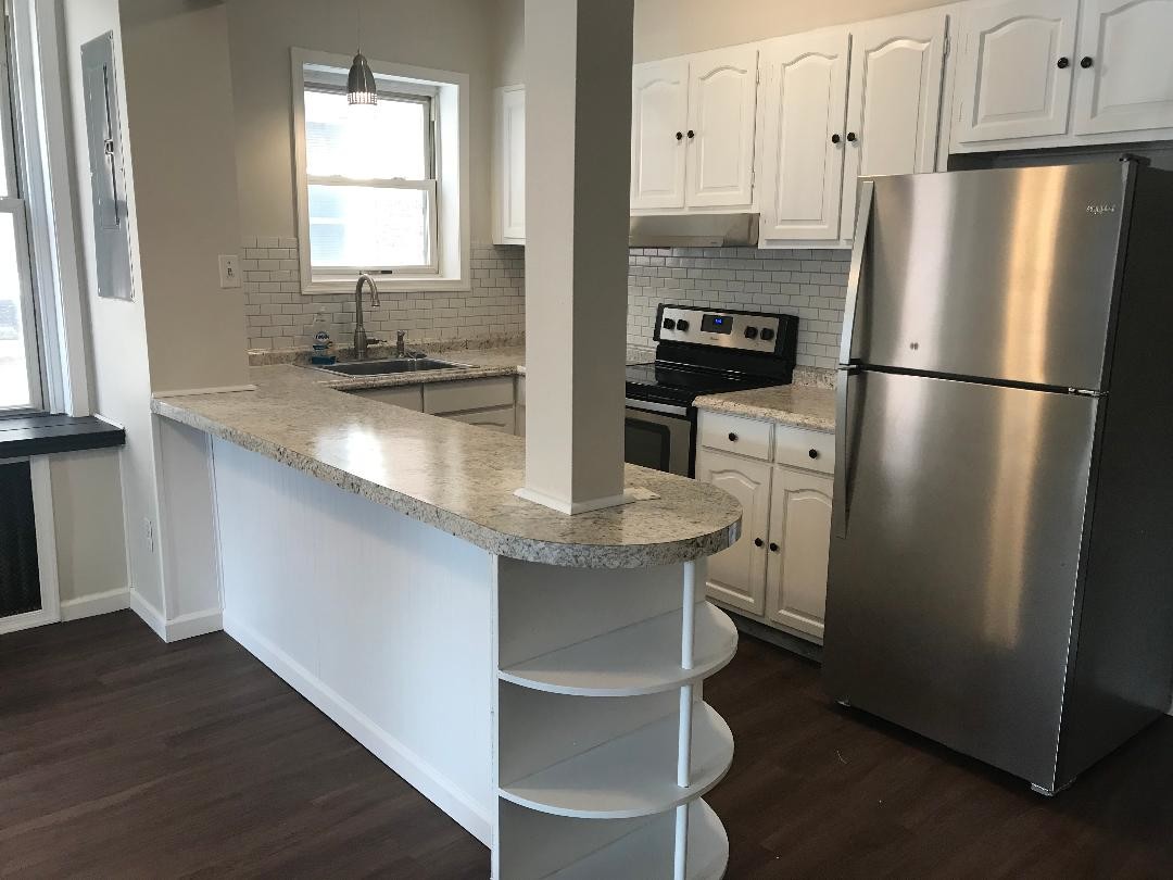 Foto principal - 125 W 4th St