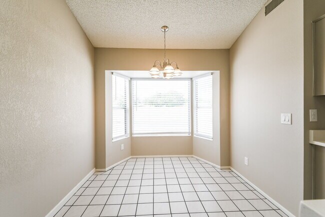 Foto del edificio - 20610 N 6th Dr