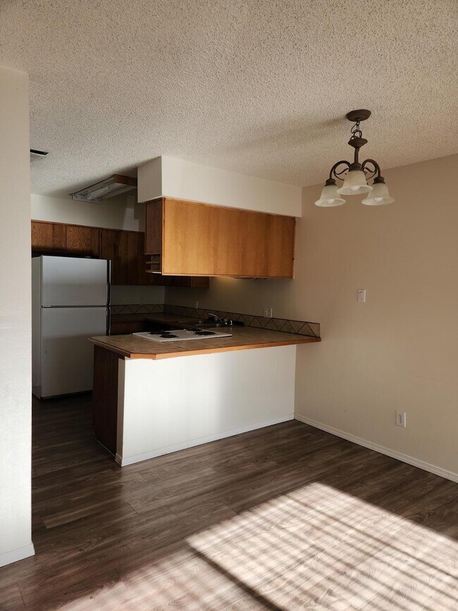 Foto del edificio - 5325 Heritage Way NE