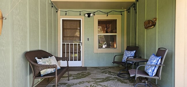 Entrance - 14 Hoku Pl