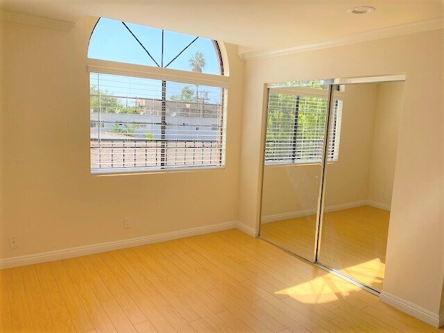 Foto del edificio - 1245 Orange Grove Ave