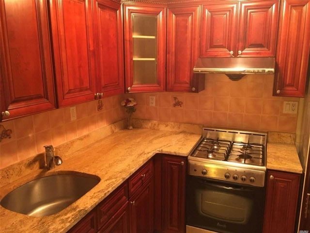 Building Photo - 162-10-162-71 71st Ave