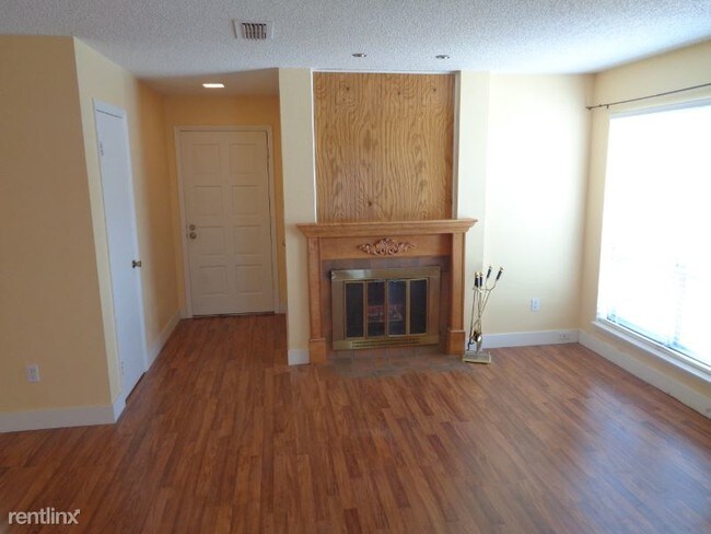 Foto del edificio - 2 br, 2 bath Apartment - 7205 S Gaylord St