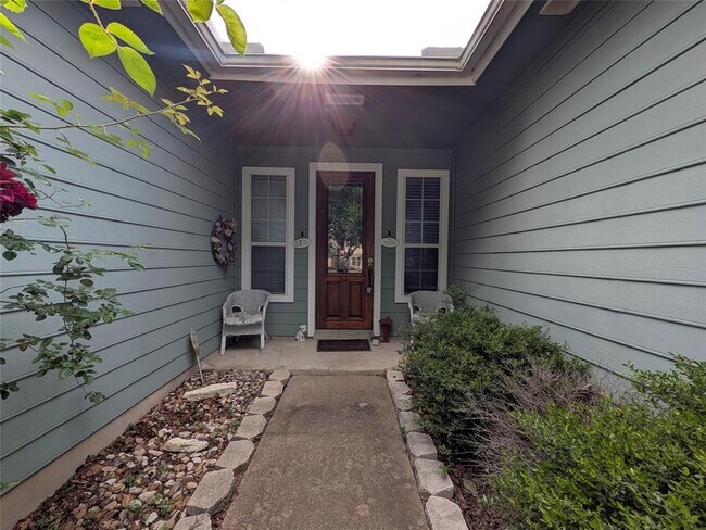 Building Photo - 605 Pomegranate Pass