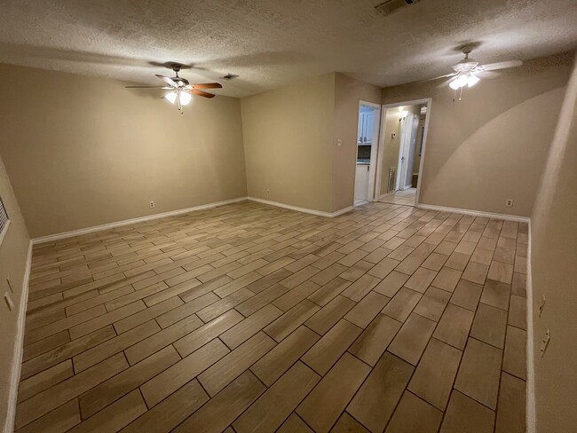 Living/Dining - 2235 North Street