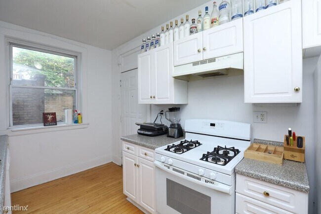 Building Photo - 3 br, 3 bath Duplex - Urban Abodes Astound...