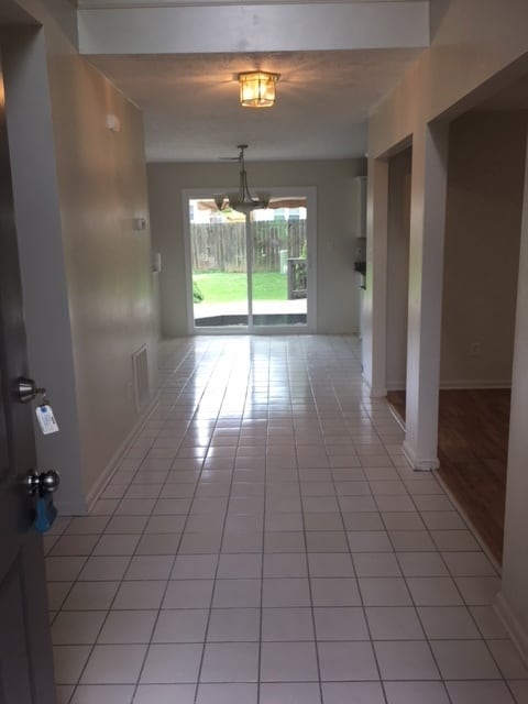 Building Photo - Spacious 2 Story In Willow Bend           ...