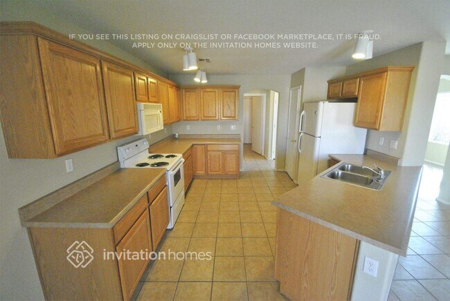 Foto del edificio - 3128 N 130th Ln