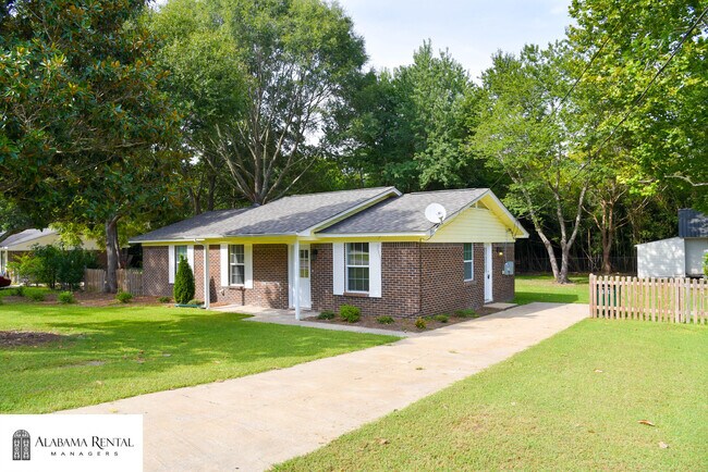 Building Photo - *COMING SOON!* Charming Home for Rent In J...