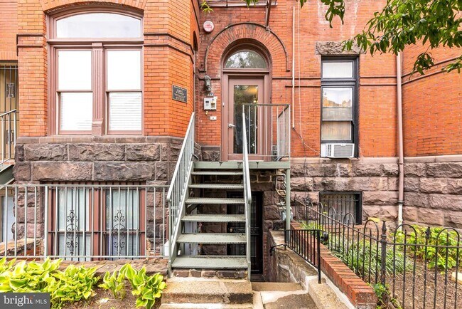Foto del edificio - 2201 K St NW
