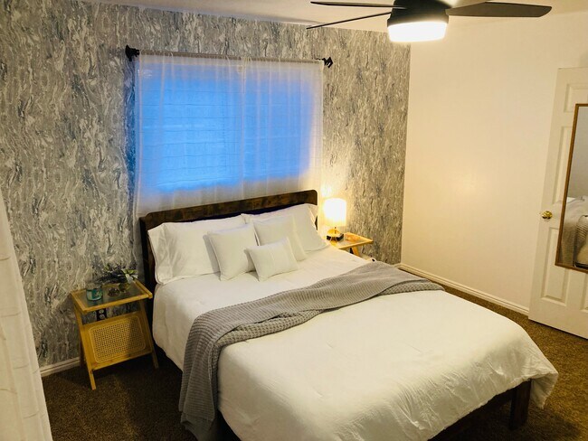 Foto del edificio - 1545 S Ash Creek Dr