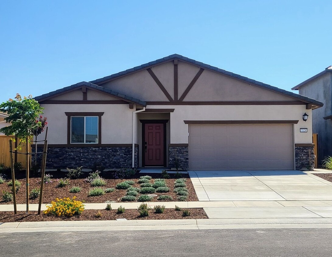 Foto principal - West Roseville Single Story Lennar Solar Pavia @ Fiddyment Farm, 4 bed, 2 ba 1772 sq foot - Park ...