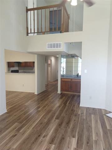 Building Photo - 2401 Overland Ln