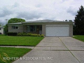 Primary Photo - 1176 Mayberry Dr