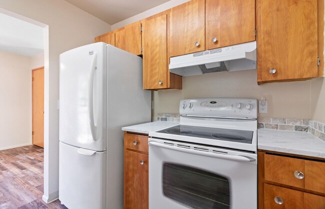 Foto del edificio - 2 bed 1 bath Duplex unit in Milwaukie Hect...