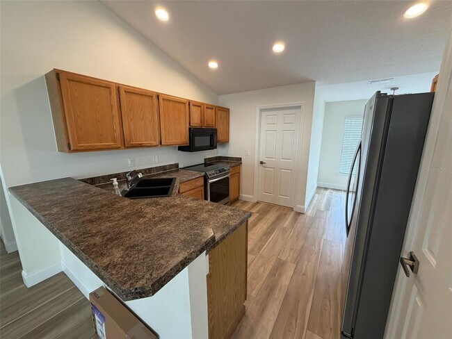 Foto del edificio - 990 Campello St