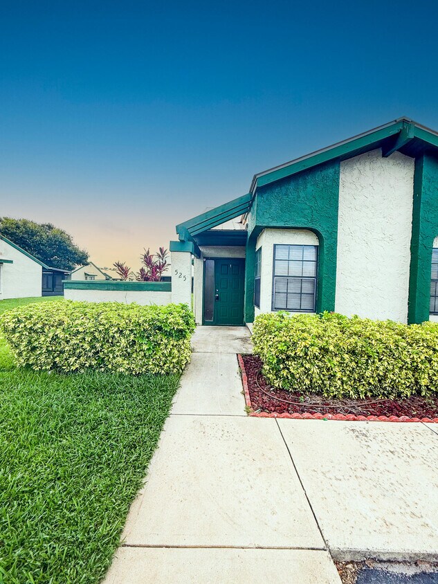 Foto principal - 525 SW Sara Blvd
